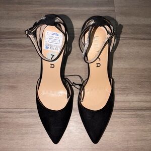 Black Pointed Toe Ankle Strap Heels - UNISA